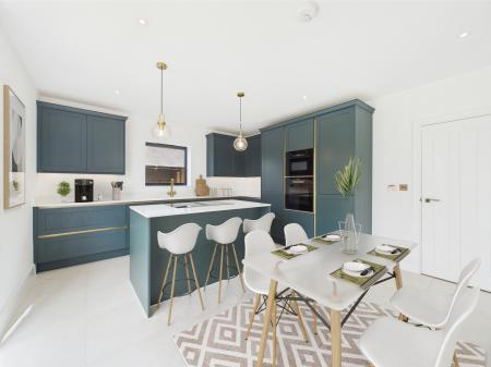 5 bedroom Detached house for sale in Meadow Farm, Great Chart, Ashford, TN23