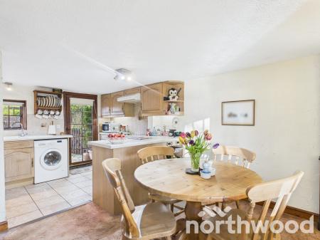2 bedroom Terraced House for sale in North Street, Maidstone, ME17