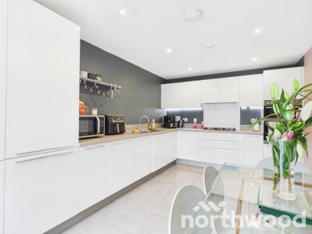 3 bedroom House for sale in Darter Row, Conningbrook Lakes, Ashford, TN24