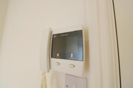 2 bedroom Flat to let in Park Street, Ashford, TN24