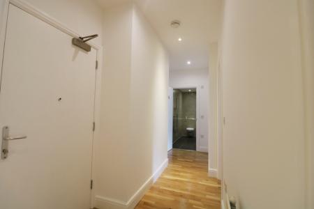 2 bedroom Flat to let in Park Street, Ashford, TN24