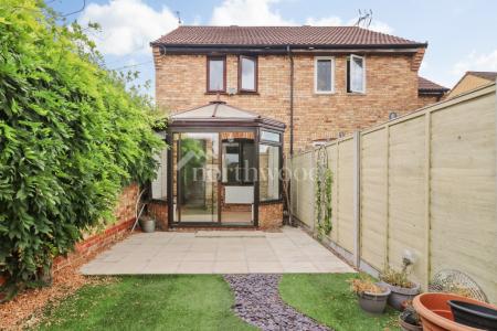 2 bedroom Terraced House to let in Heron Walk, Singleton, Ashford, TN23