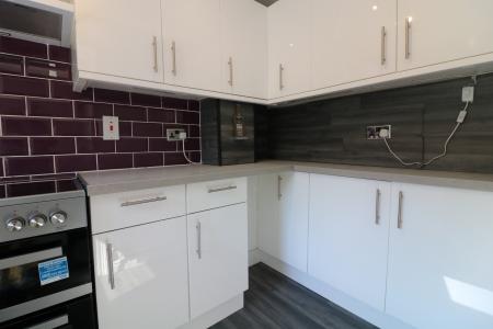 2 bedroom Terraced House to let in Heron Walk, Singleton, Ashford, TN23