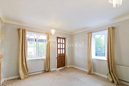 2 bedroom Terraced House to let in Heron Walk, Singleton, Ashford, TN23