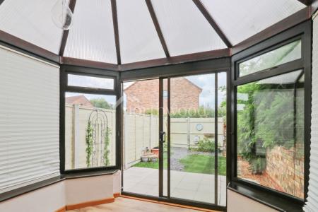 2 bedroom Terraced House to let in Heron Walk, Singleton, Ashford, TN23