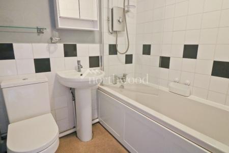 2 bedroom Terraced House to let in Heron Walk, Singleton, Ashford, TN23