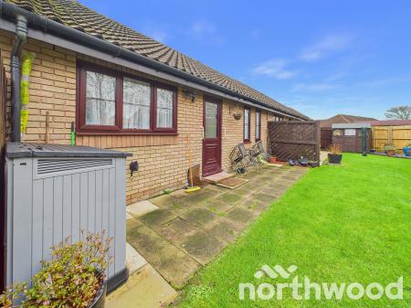 2 bedroom Terraced bungalow for sale in Meridian Court, Singleton, Ashford, TN23