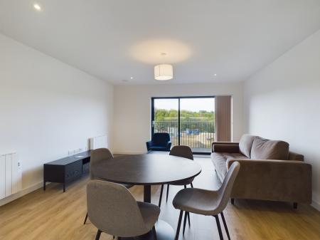 2 bedroom Flat to let in Hampton Place, Ashford, TN23