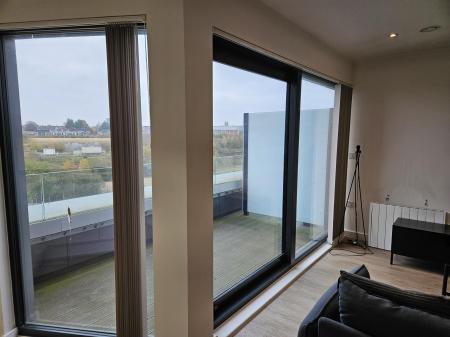 2 bedroom Flat to let in Hampton Place, Ashford, TN23