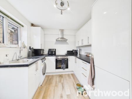 2 bedroom Semi-detached house for sale in Old Orchard, Singleton, Ashford, TN23