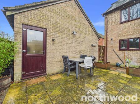 2 bedroom Semi-detached house for sale in Old Orchard, Singleton, Ashford, TN23