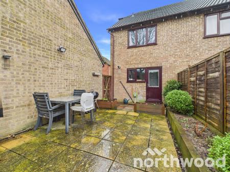 2 bedroom Semi-detached house for sale in Old Orchard, Singleton, Ashford, TN23