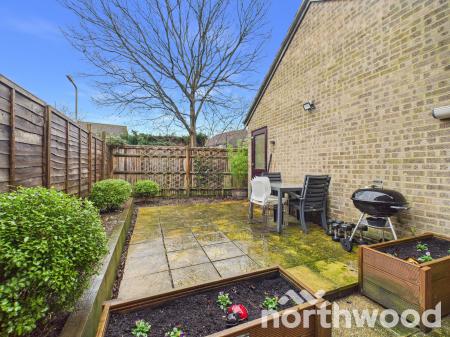 2 bedroom Semi-detached house for sale in Old Orchard, Singleton, Ashford, TN23