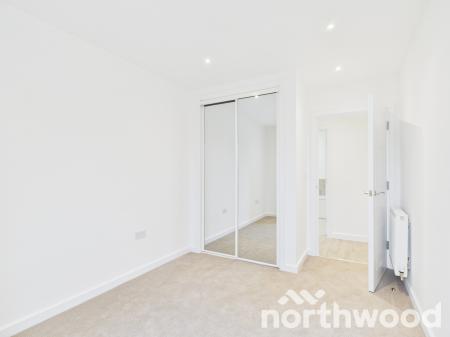 2 bedroom Flat to let in Highwood Drive, Chilmington Lakes, Ashford, TN23