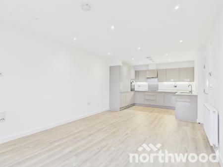 2 bedroom Flat to let in Highwood Drive, Chilmington Lakes, Ashford, TN23