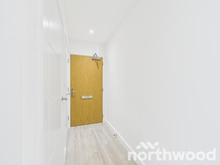 2 bedroom Flat to let in Highwood Drive, Chilmington Lakes, Ashford, TN23