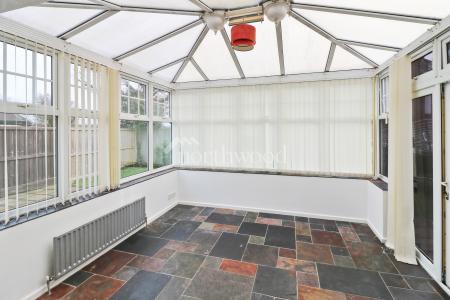 5 bedroom Detached house for sale in Swan Lane, Sellindge, TN25