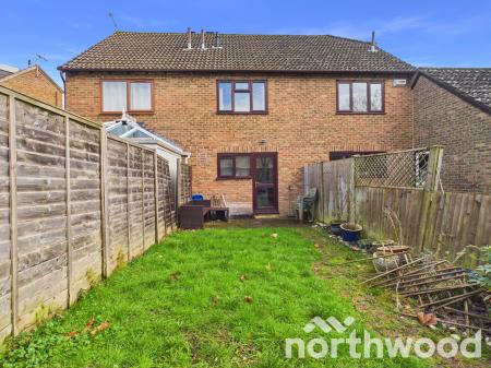 2 bedroom Terraced House for sale in Old Orchard, Ashford, Ashford, TN23
