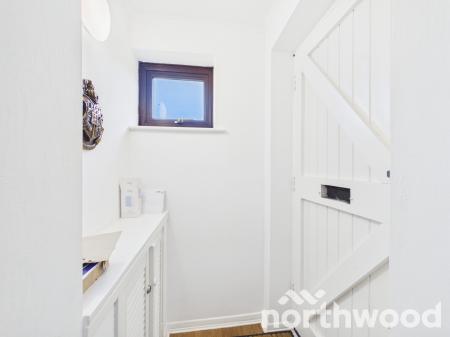 2 bedroom Terraced House for sale in Old Orchard, Ashford, Ashford, TN23