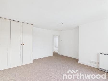 3 bedroom Flat to let in Canterbury Road, Boughton Aluph, TN25