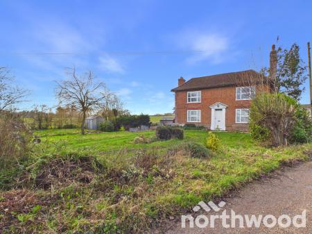 3 bedroom Flat to let in Canterbury Road, Boughton Aluph, TN25