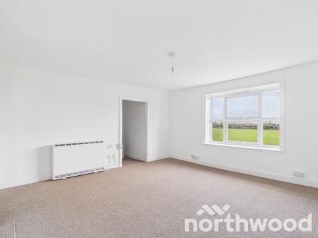 3 bedroom Flat to let in Canterbury Road, Boughton Aluph, TN25