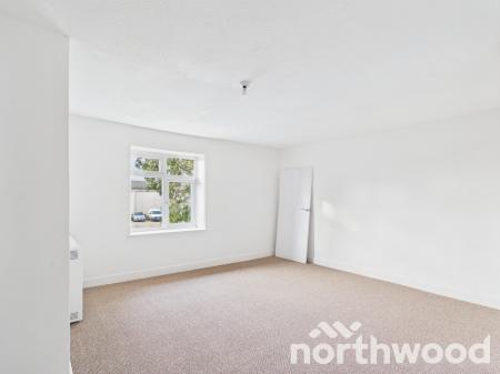 3 bedroom Flat to let in Canterbury Road, Boughton Aluph, TN25