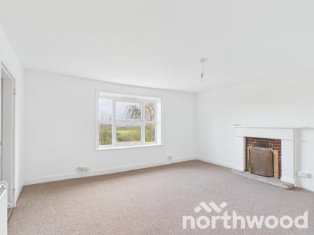 3 bedroom Flat to let in Canterbury Road, Boughton Aluph, TN25