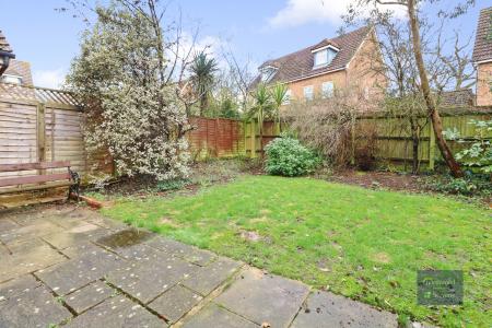 4 bedroom Detached house for sale in Sweetbay Crescent, Godington Park, Ashford, TN23