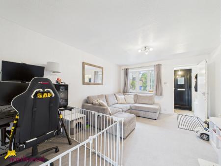 2 bedroom Terraced House for sale in Amberley Court, Banbury, OX16
