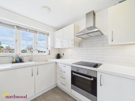 2 bedroom End of terrace house for sale in Bailey Road, Banbury, OX16