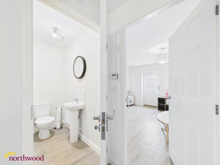 2 bedroom End of terrace house for sale in Bailey Road, Banbury, OX16