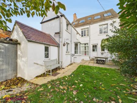 5 bedroom Detached house for sale in Barford Road, Bloxham, OX15