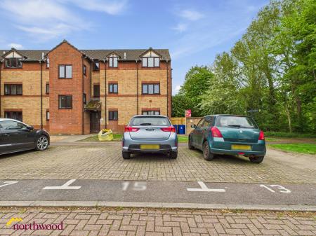 2 bedroom Flat for sale in Broome Way, Banbury, OX16
