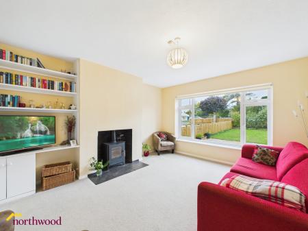 5 bedroom Semi-detached house for sale in Chacombe Road, Middleton Cheney, OX17