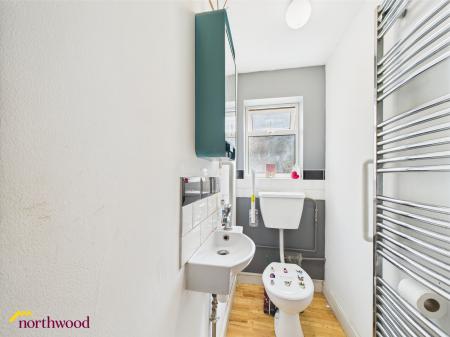 4 bedroom Detached house for sale in Chipperfield Park Road, Bloxham, OX15