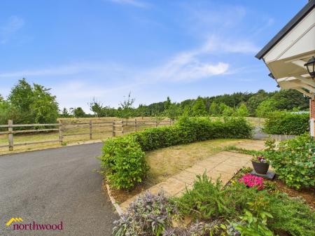 De La Warr Drive, Banbury, OX16