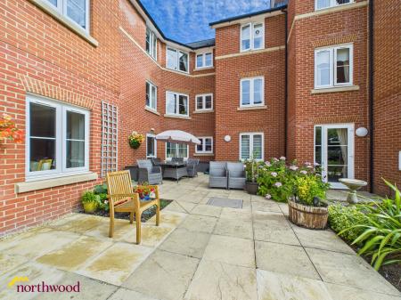1 bedroom Retirement property for sale in Foxhall Court, Banbury, OX16