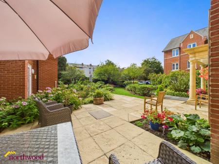 1 bedroom Retirement property for sale in Foxhall Court, Banbury, OX16