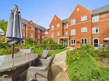 Foxhall Court, Banbury, OX16