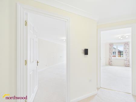 1 bedroom Retirement property for sale in Foxhall Court, Banbury, OX16