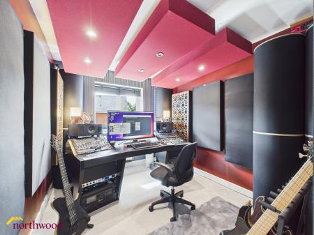 3 bedroom End of terrace house for sale in Kingerlee Road, Banbury, OX16