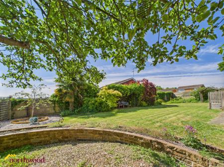 5 bedroom Detached house for sale in Lime Avenue, Banbury, OX16