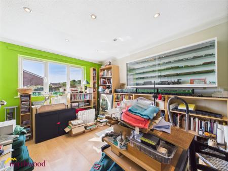 5 bedroom Detached house for sale in Lime Avenue, Banbury, OX16