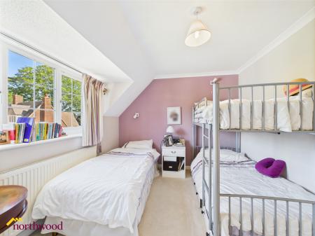 5 bedroom Detached house for sale in Lime Avenue, Banbury, OX16