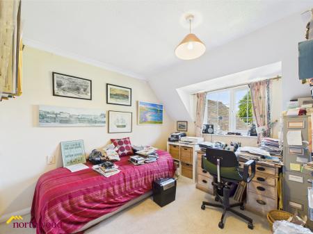 5 bedroom Detached house for sale in Lime Avenue, Banbury, OX16