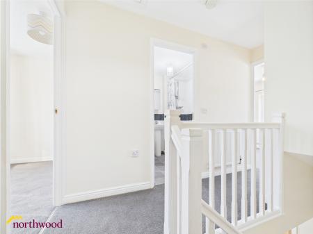 2 bedroom Terraced House for sale in Lord Fielding Close, Banbury, OX16