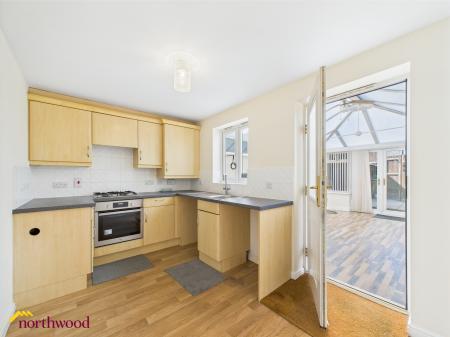 2 bedroom Terraced House for sale in Lord Fielding Close, Banbury, OX16