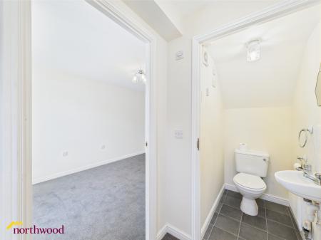 2 bedroom Terraced House for sale in Lord Fielding Close, Banbury, OX16