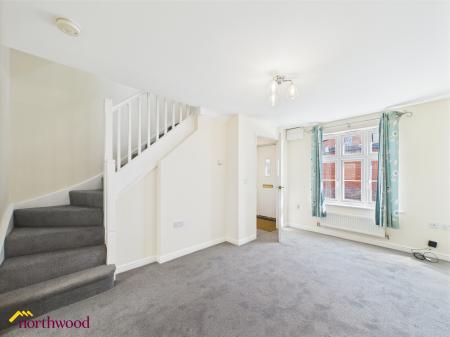 2 bedroom Terraced House for sale in Lord Fielding Close, Banbury, OX16